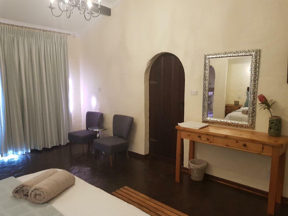 Airport Tower Lodge ケンプトンパーク エクステリア 写真
